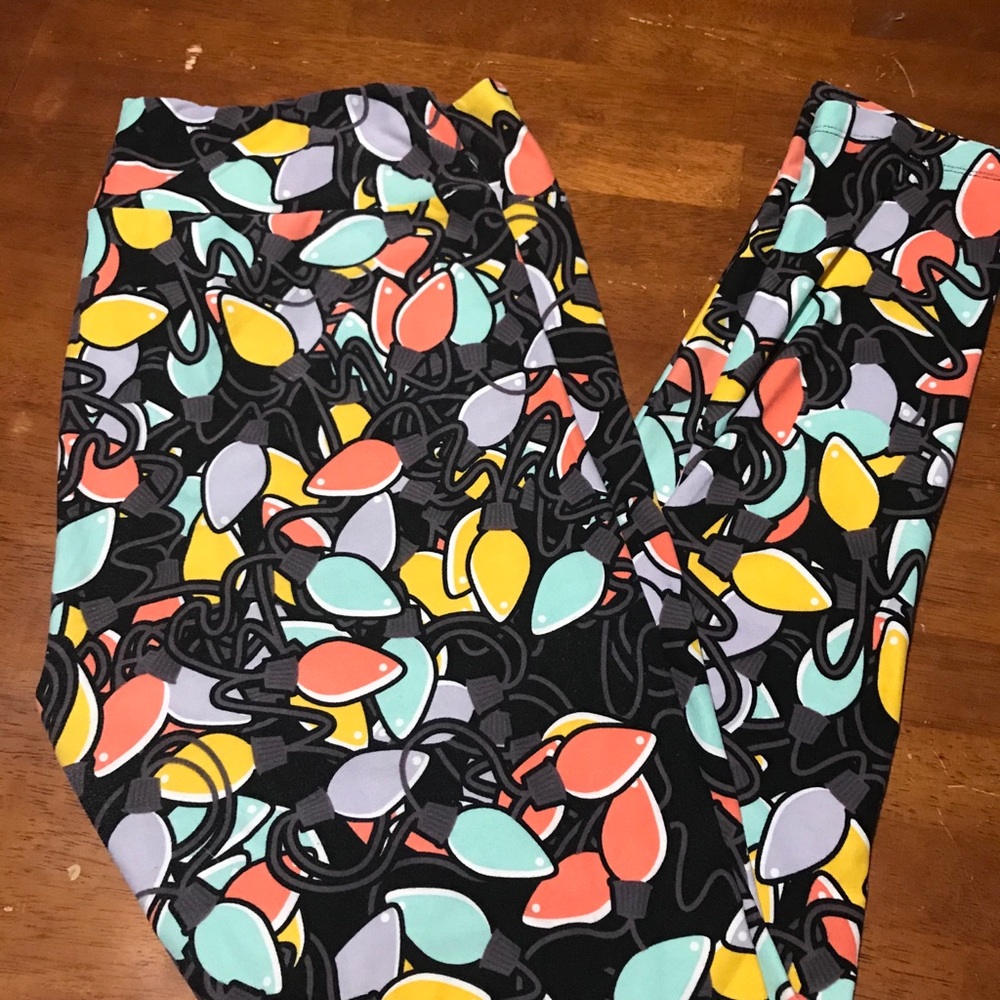 Super cute TC LulaRoe leggings. Christmas Lights